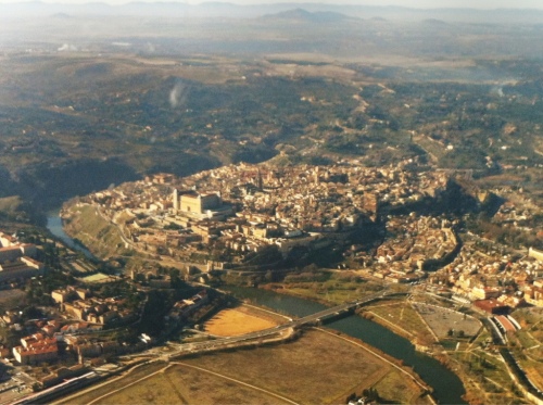 Sobrevolando el sábado, la ciudad de Toledo - Foto: Alberto Bermejo