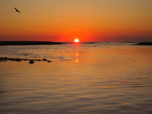 Amanecer del lunes 9 de abril de 2012 en la Playa de Alboraya - Rafa Vives