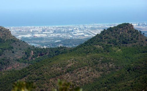 Vista del Puerto de Sagunto (Valencia) desde El Garbí - Minerva Gracia